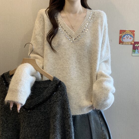 
Real shot of plus size women's autumn and winter atmosphere heavy industry sequined V-neck pullover sweater for fat girl belly-covering sweater