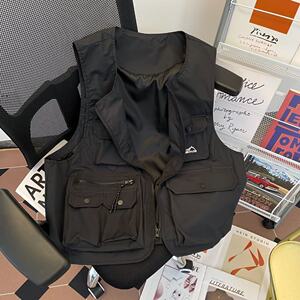 2024 Japanese functional tactical men's vest with multiple pockets for outer workwear sleeveless jacket vest vest trend