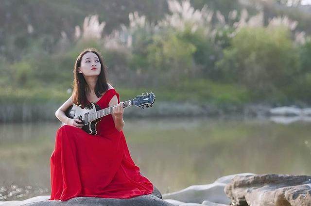 玩音乐教程,吉他的泛音怎么弹,秒懂!