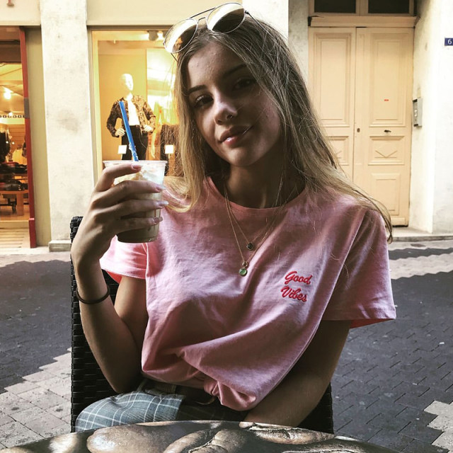 
Vintage Wen American retro pink letter embroidered short-sleeved T-shirt ins women's pure cotton loose top