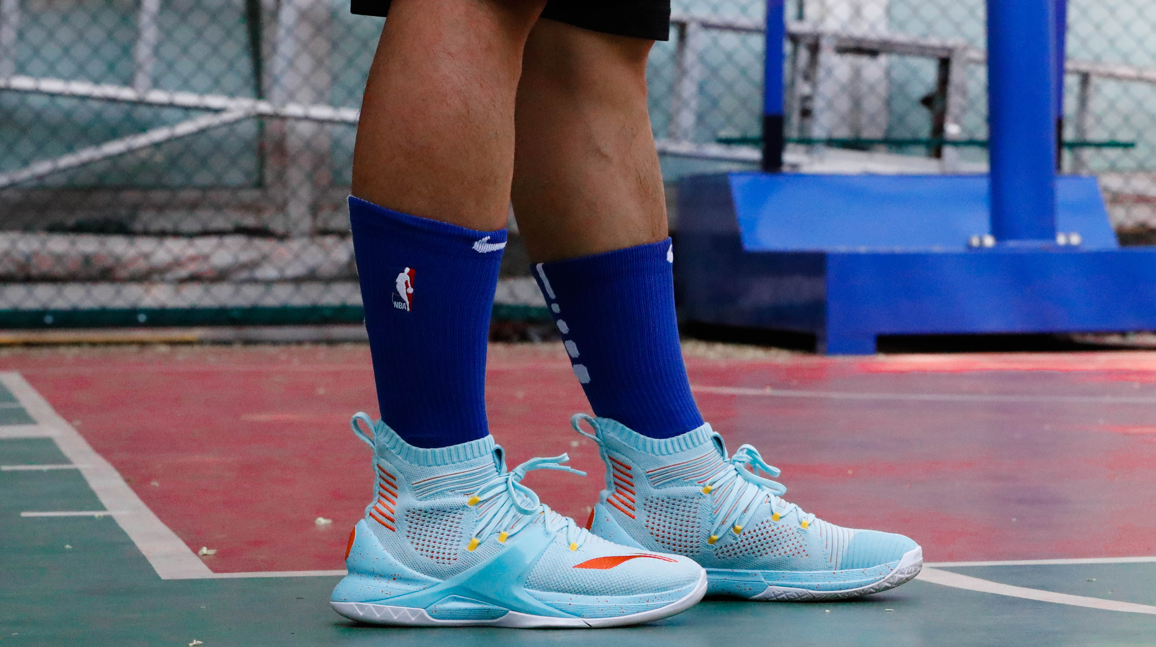 穿搭和实战自由切换,李宁封锁篮球鞋评测 - 美优享 - 美丽优品分享好