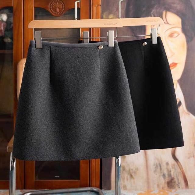 2025 Spring and Autumn New Fat MM High Waist A-line Short Skirt Large Size Fashionable Slim Woolen Strap Lined Hip Skirt Trendy

