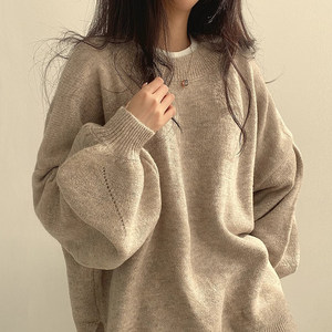 
Korean chic autumn and winter simple temperament round neck side slit loose versatile lantern sleeve soft pullover knitted sweater