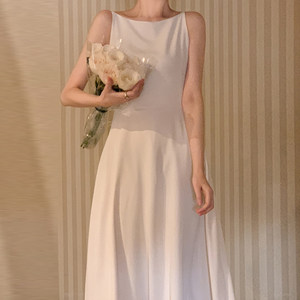 South Korea Chic minimalist summer temperament round neck waist is thin pure color sleeveless vest dress long skirt