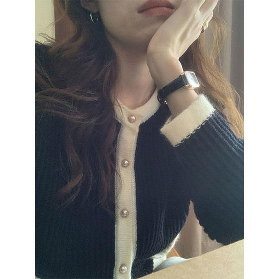 
Korean chic autumn and winter retro small fragrance style round neck contrast color striped pearl button long sleeve knitted cardigan sweater for women