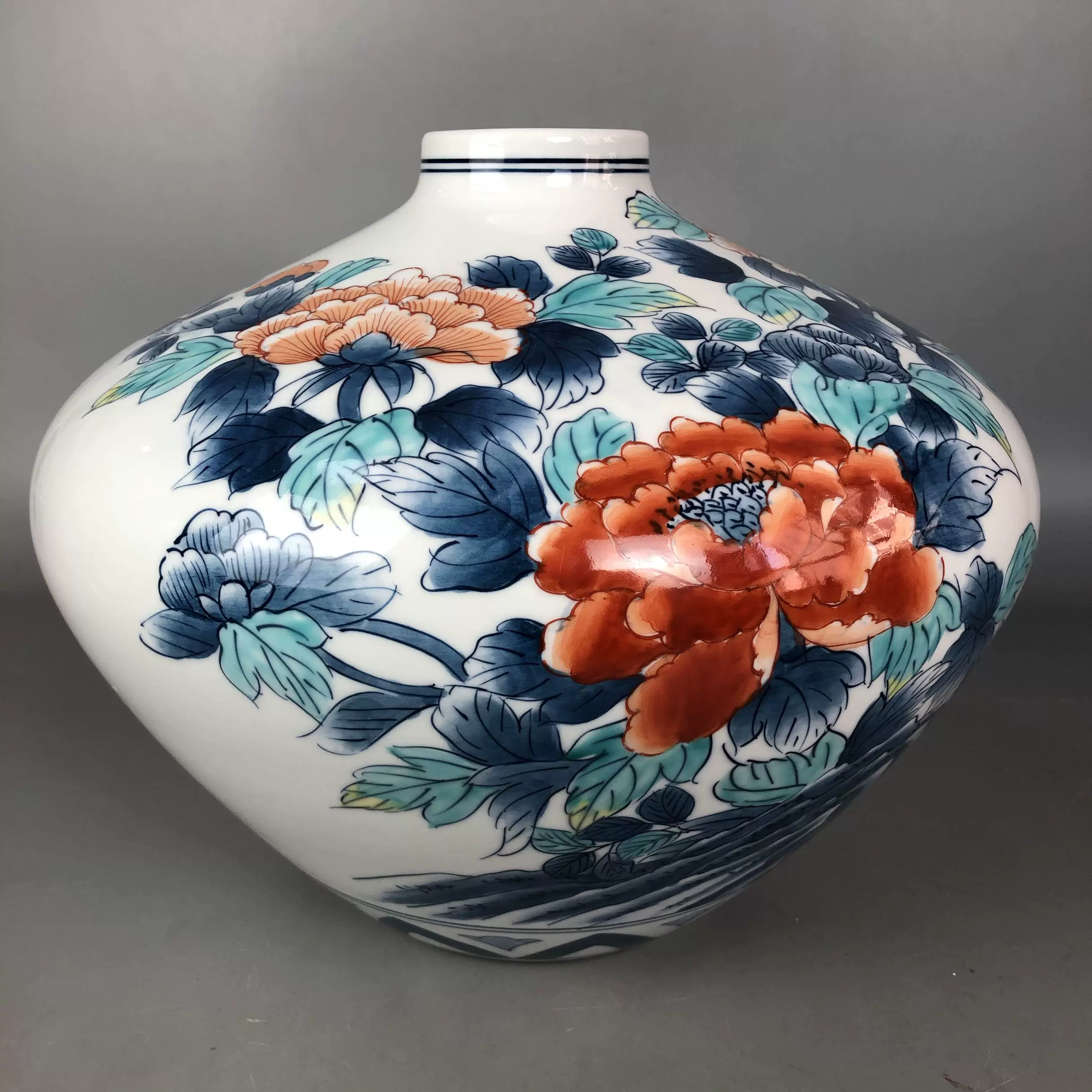 日本回流色鍋島手繪青花紅彩牡丹紋花開富貴花瓶順豐包