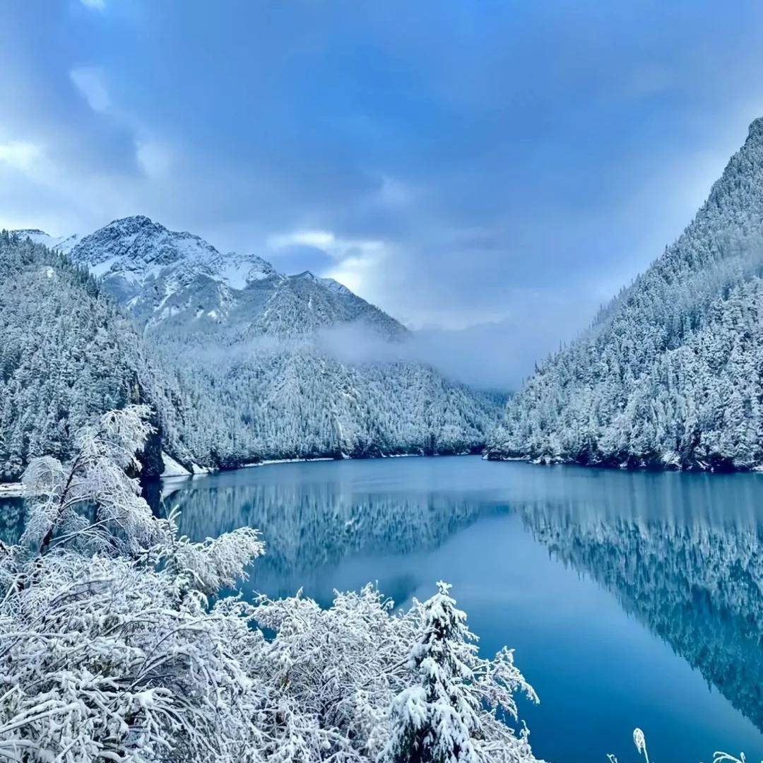 2-8人小团成都到九寨沟黄龙毕棚沟达古冰川四姑娘山5天4晚跟团游