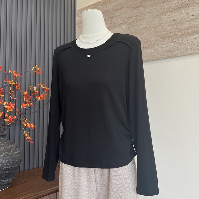 New spring and autumn mother's clothing fashionable round neck long-sleeved bottoming shirt tops for middle-aged and elderly women solid color simple inner wear