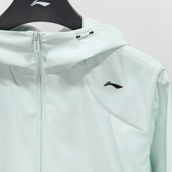 
Li Ning Windbreaker Women's 2026 Spring New Fitness Series Comfortable Water-Repellent Sun Protection Loose Casual Sports Jacket