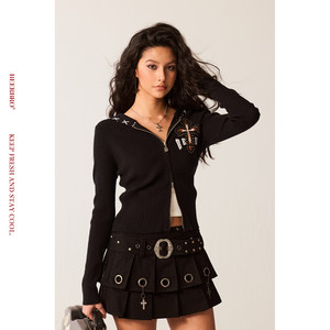 
BeerBro {Retro Sound} Hot girl soft and glutinous pit strip cross patch embroidered hooded slim sweater jacket