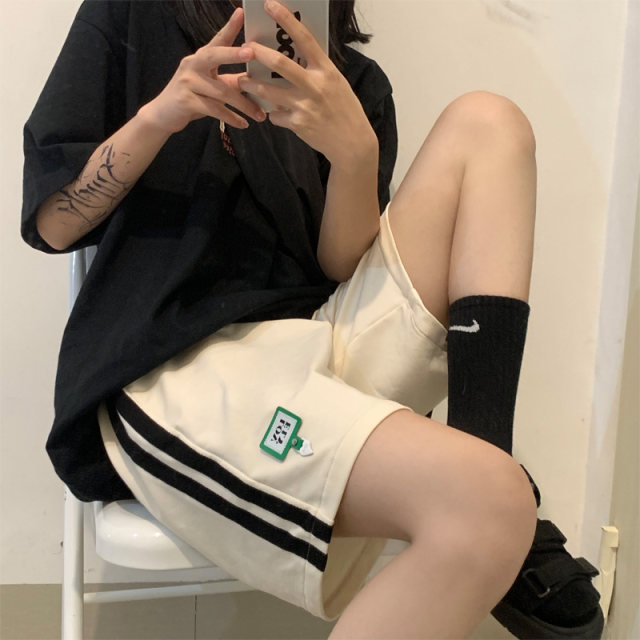INS Super Fire Sports Short Skin Female Xia Han Edition Student Loose Slender Thin Straight Straight Big Bad Leisure Pants