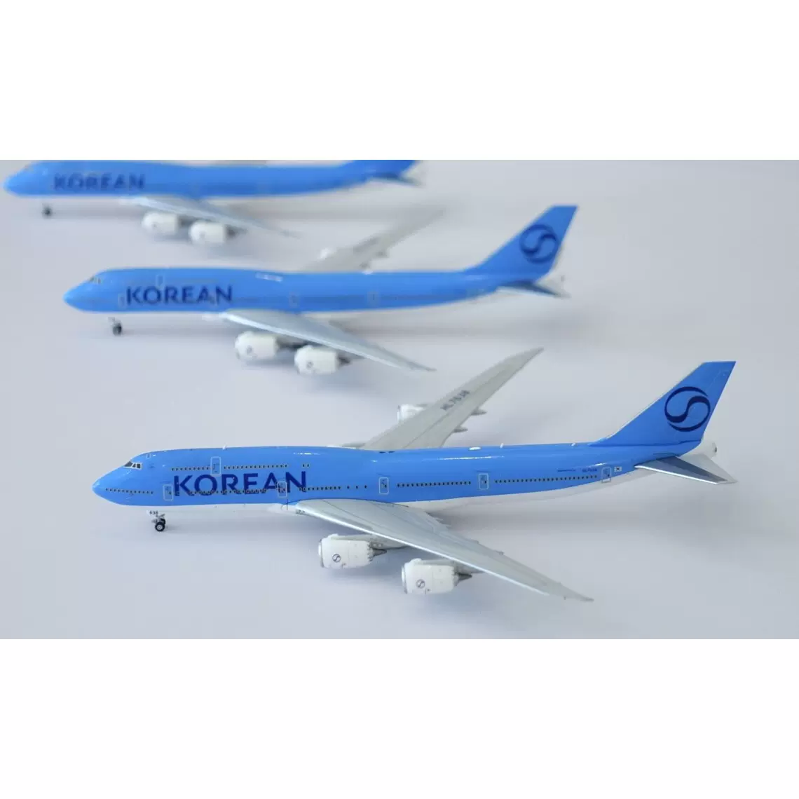 HX Model 1：400 大韩航空Boeing 747-8 HL7638 飞机模型