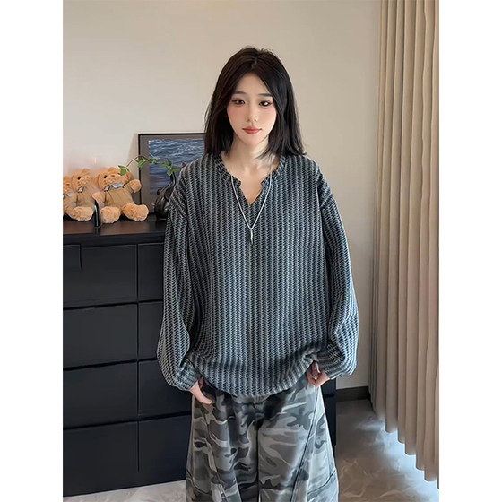 
Xiaoxiangfeng black and white striped v-neck long-sleeved T-shirt men's autumn American sweatshirt lazy and relaxed inner layering shirt