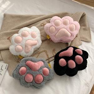 2023 new cartoon three -dimensional cat claws messenger bag plush bag female cute chain shoulder bag mini doll bag