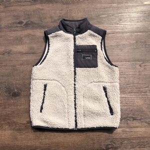 
Exported to the UK, spring, autumn and winter clothing, boys' casual vests, foreign trade original orders, medium and large children's lamb wool cotton vests