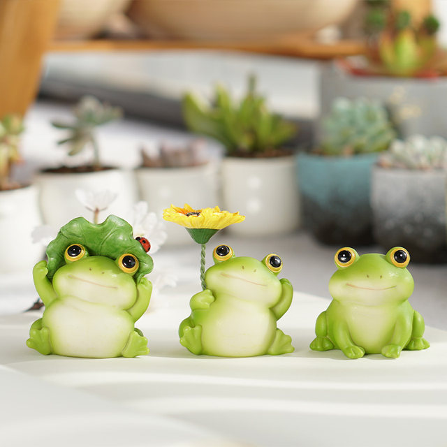 Frog Car Dashboard Decoration, Frog Rearview Mirror Hanger, Frog Decoration With Rhinestones | Funny Car Interior Decoration, Car Decoration, Backpack