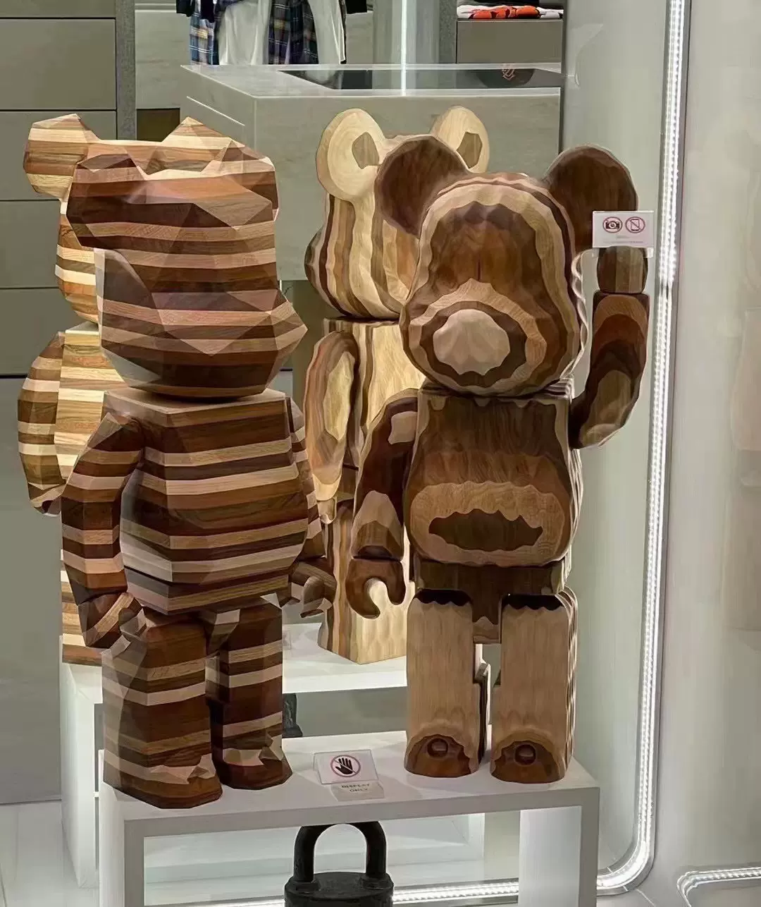 ▷ 1000% Bearbrick Karimoku Fragment Wooden Polygon Horizon by