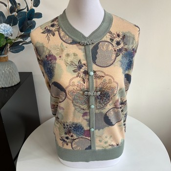 New spring and autumn grandma's loose T-shirt long sleeves
