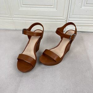 
Lady Shoes foreign trade original women's shoes genuine leather fashion round toe solid color thick bottom wedge heel one-word buckle fashion sandals