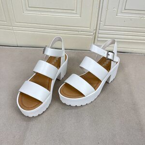 
Lady Shoes foreign trade original women's shoes thick-soled round toe solid color fashion thick heel one-word buckle Roman fashion sandals