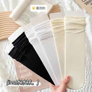 
Socks for women in summer thin style Bingbing pile socks black and white solid color curled socks for girls girl cute Japanese mid tube