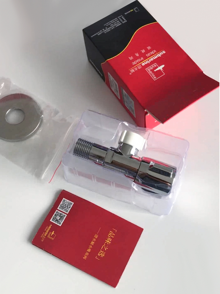  ﰢ  β   ÿ¼     8    ġ  F004-