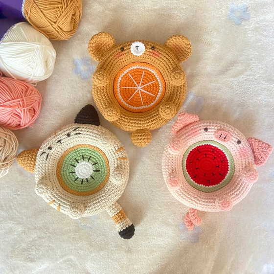 
DIY handmade kitten mobile phone holder wool woven material bag animal fruit coaster insulation pad desktop gift