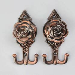 Curtain Wall Hooks, European-Style Curtain Hooks, Curtain Accessories Hooks, a Pair of Metal Decorative Coat Hooks