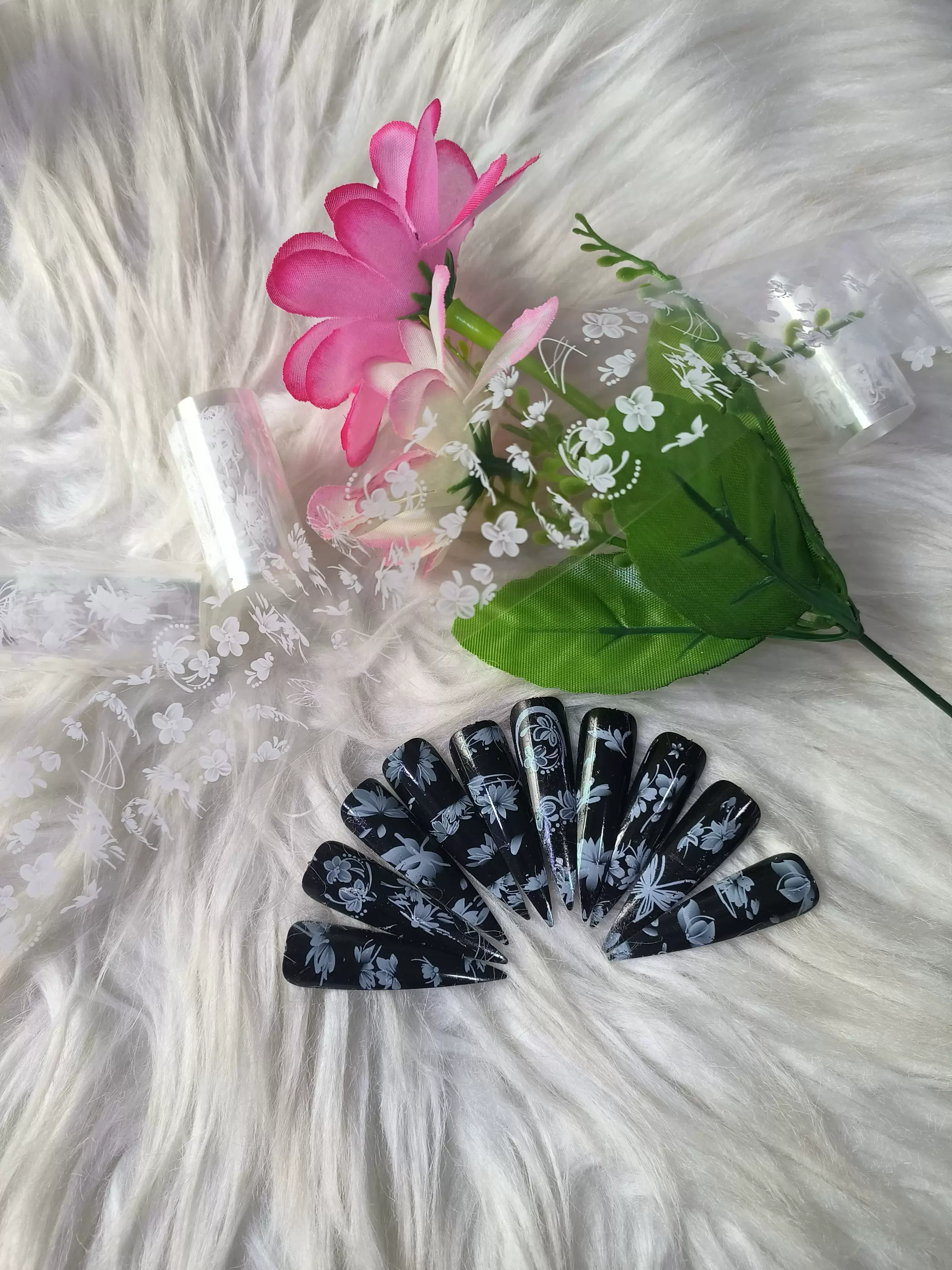 10款新款半透唯美手绘雪割草美甲星空转印纸超仙温柔风蝴蝶转印纸