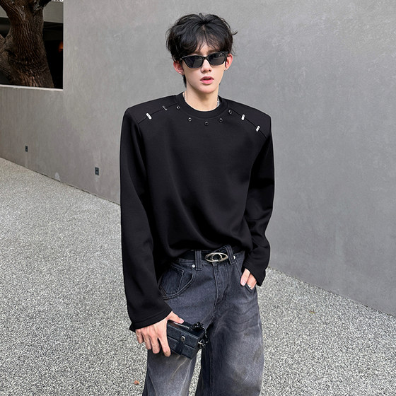 
Autumn shoulder pad design niche metal decorative sweatshirt trendy men's heavy industry T-shirt heavy handsome long-sleeved top