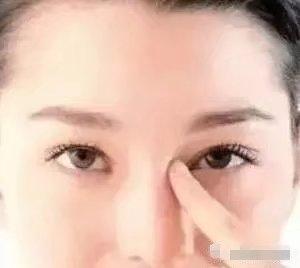 去眼袋秘方,请经常按这五个穴位第5张-券麻麻 去眼袋秘方,请经常按这五个穴位第5张-券麻麻