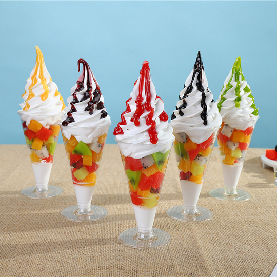 一点物【食品サンプル】大盛りアイスサンデー　実物大サイズ 高級品 新品未使用 DIYアイスクリームモデル食品型 - サンデー小道具おもちゃ