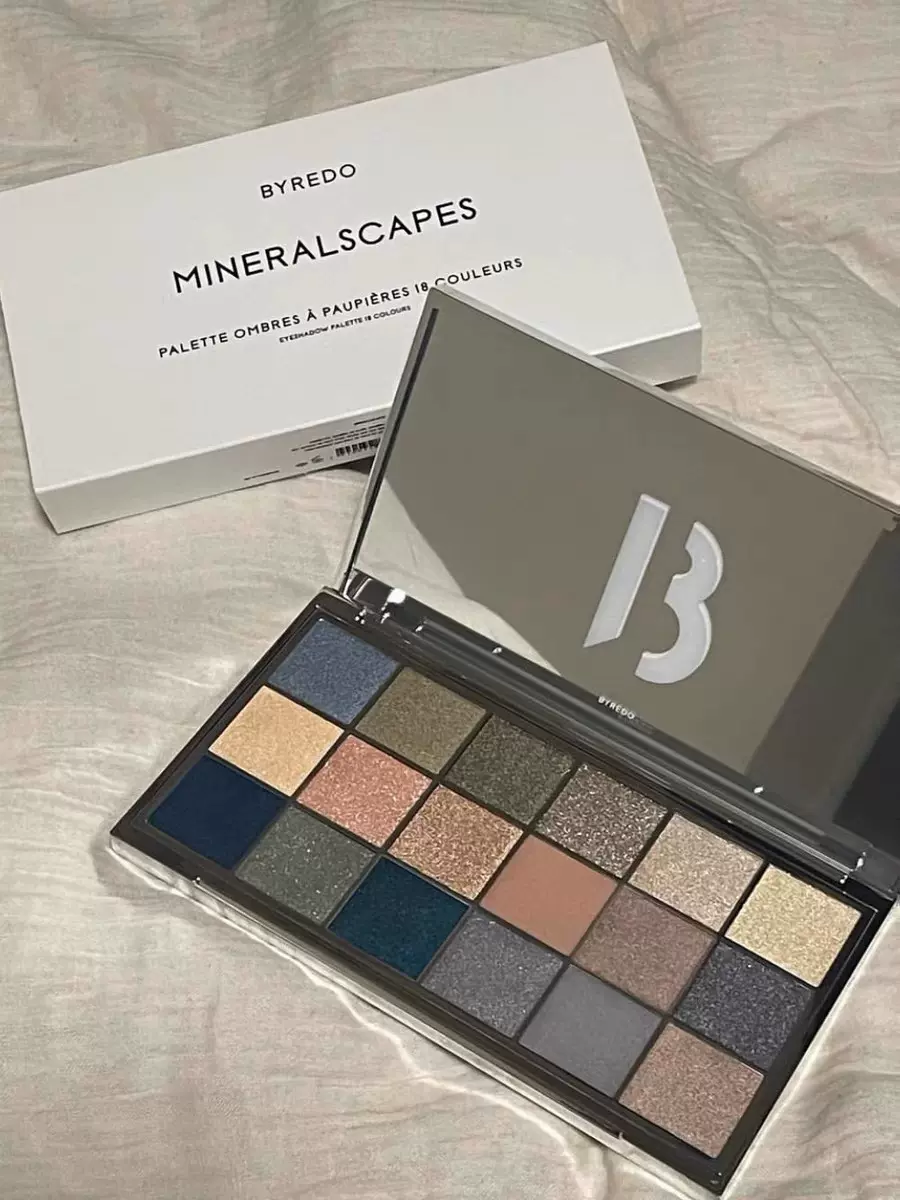 【BYREDO】MINERALSCAPES 18色アイシャドウ【完売・限定】 虹のように輝く18色がパレットに！バイレード（BYREDO）の限定