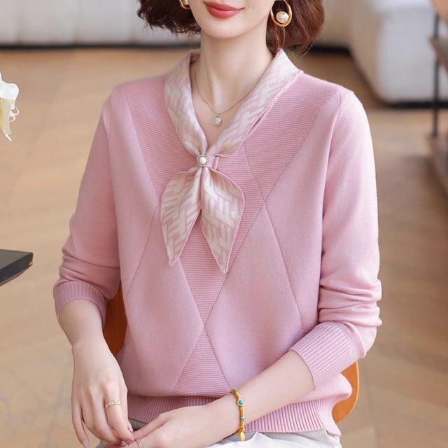 Western style mom sweater tops 2025 autumn new bottoming shirt middle-aged and elderly women's loose long-sleeved sweater