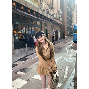 
Chi Umbrella 25/fw Qian Jin Show Window Khaki Suede Waist Lapel Irregular Windbreaker Belt Skirt Suit