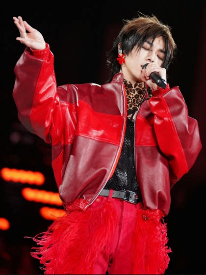 Huachen Yu Performing Star Star Motor Leather Set Men's Loose Men's Loose Autumn and Winter Trending Card Collers Affler Piccuts
