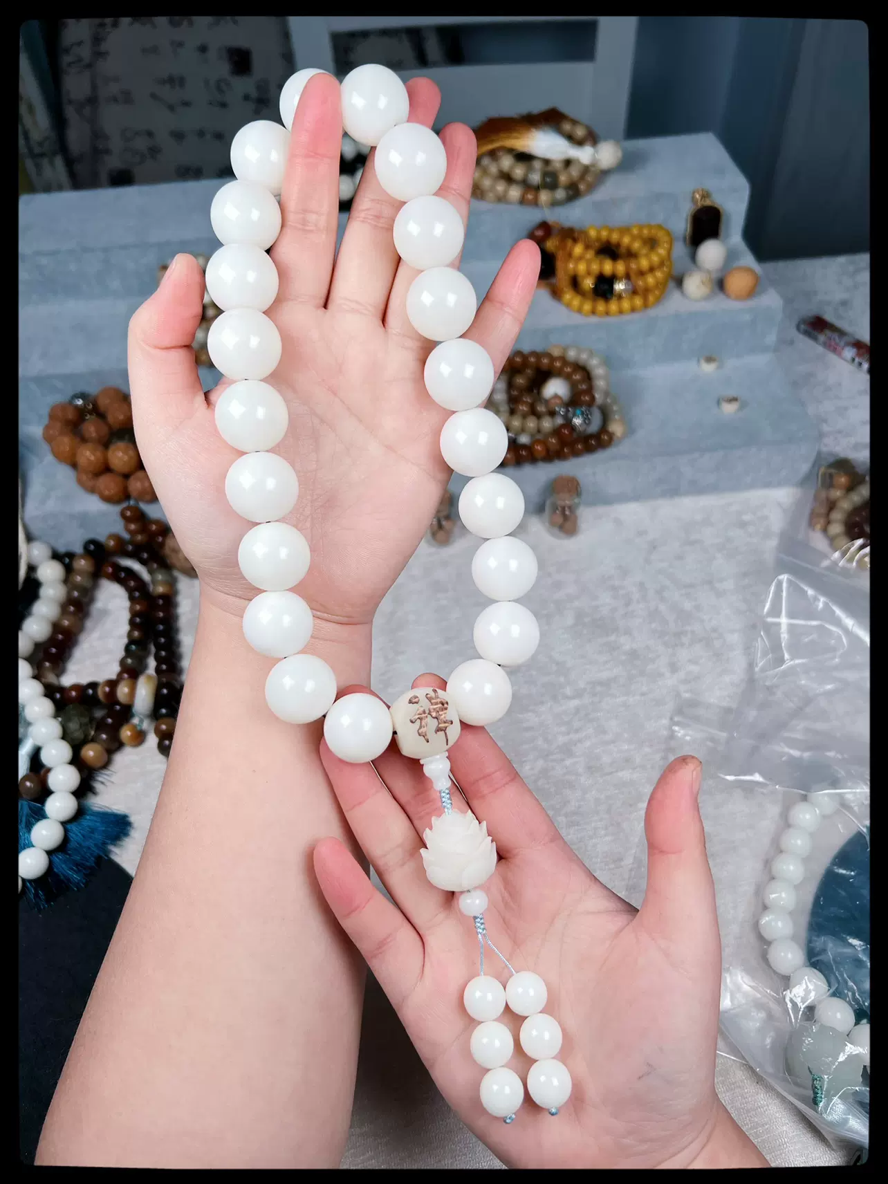 文玩堂：十八玉の桃核手持ち数珠