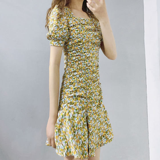 
Cool Garson high-waisted square collar floral dress summer niche light mature style waist-hugging temperament dress women 1716