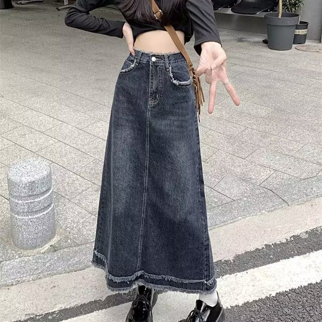2023 large size fat mm high waist mid-length old denim skirt for women loose and slim small hip-covered skirt