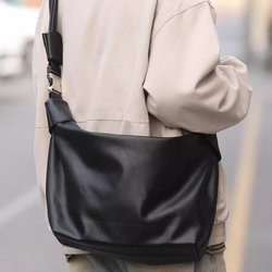 Hong Kong It Hkins New Simple Single-Shoulder Men's Bag Soft Leather Large-Capacity Crossbody Bag Men's Commuter Travel Tote Bag