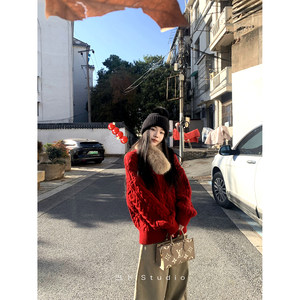 
Babu Studio red sweater does not contain fur collar, new winter style loose casual top with festive atmosphere