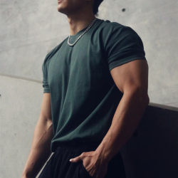 Alpha Men American-Style Cuffed Short-Sleeve Men's Sports Casual Heavyweight T-Shirt with Shoulder Pads to Show Muscles, Fitness Top for Summer