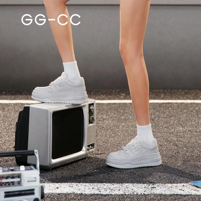 GGCC City Agent 2025 summer new thick-soled board shoes for women's old white shoes