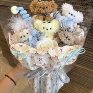 Dog bouquets, graduation season flower gifts, birthday puppies for couples, girlfriends, creative, cute, niche twisted sticks, finished products