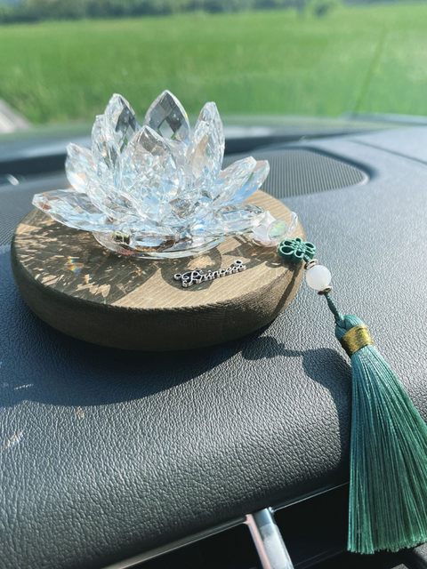 Good luck lotus crystal lotus car decoration car interior decoration national wind wooden car center console men's and women's car
