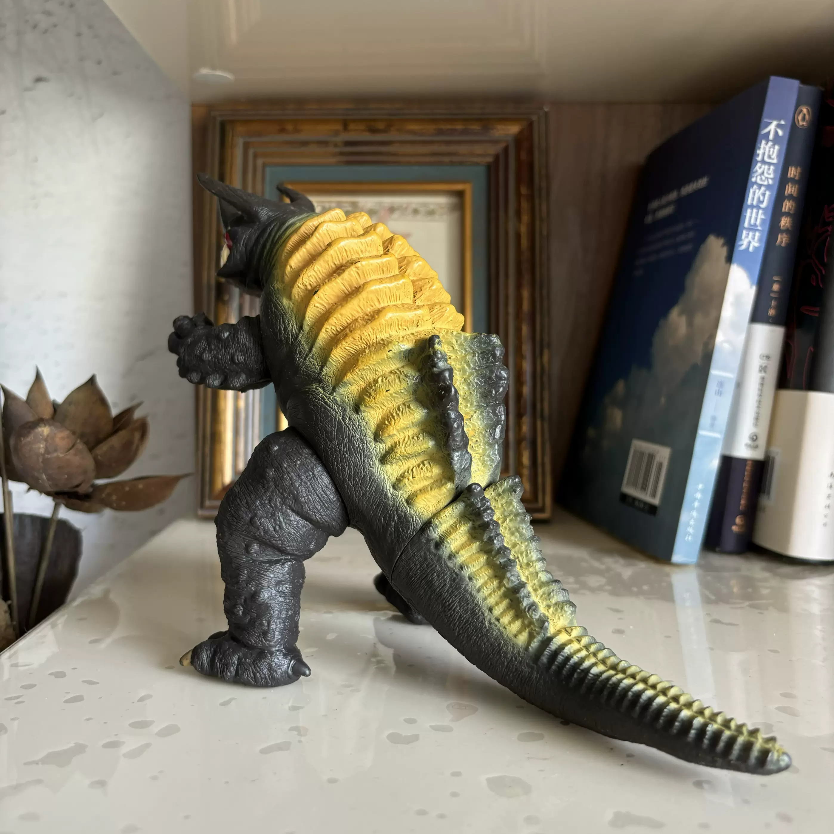 万代正版模型内隆嘎透明怪兽17cm奥特曼软胶可动儿童玩具稀有绝版