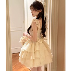 French-Style Gentle and Sweet Bow Lace Flutter-Sleeve Dress with a Noble Temperament, Waist-Cinching, Puffy Princess Short Dress for Summer
