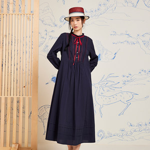 
One city painting a spring literary style high waist slim small stand-up collar dress (black-collar ribbon is white)
