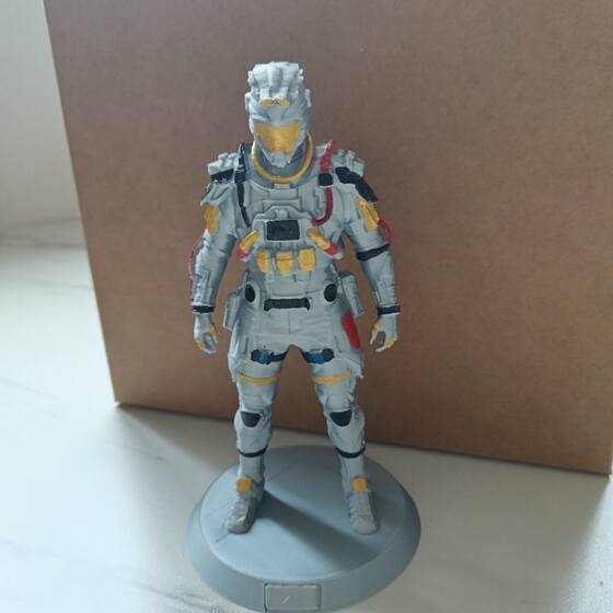 
Delta Action Dragon Lingxiao Guards Red Skin Figure Game Model Toy Gift