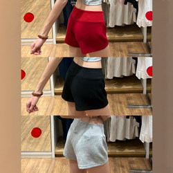 Red American-Style Sports Shorts for Women, Spring/Summer 2026 New High-Waisted Slimming Petite Casual Hot Girl Hip-Hugging Hot Pants